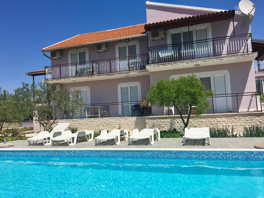 Krkahaus Ξενοδοχείο Lozovac Εξωτερικό φωτογραφία