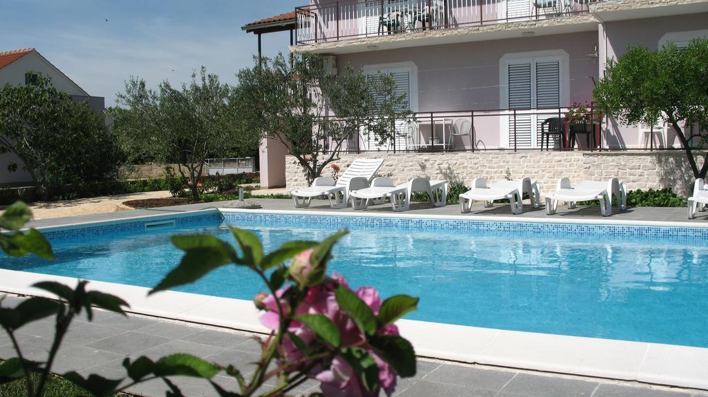 Krkahaus Ξενοδοχείο Lozovac Εξωτερικό φωτογραφία